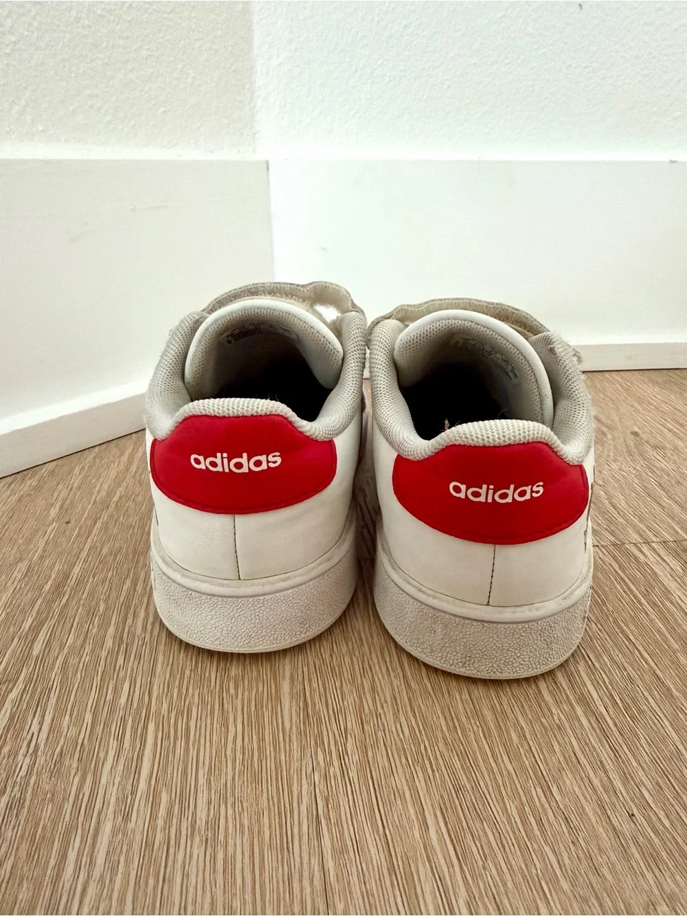 Disney x Adidas Grand Court Minnie Mouse Sneakers 10K & Matching Mini Clutch Set